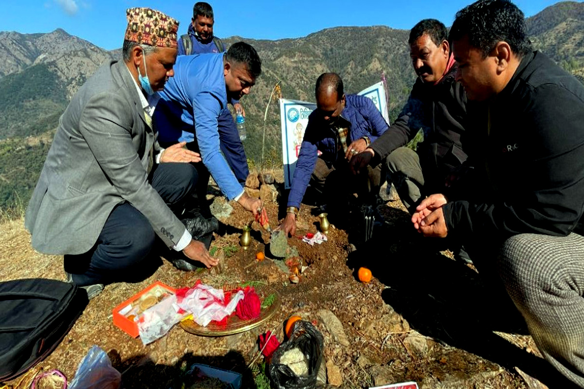 त्रिसिद्देश्वरि राप्ति यातायात सेवाप्रालिले बिश्वकर्मा बाबाको मन्दिर निर्माण गर्ने